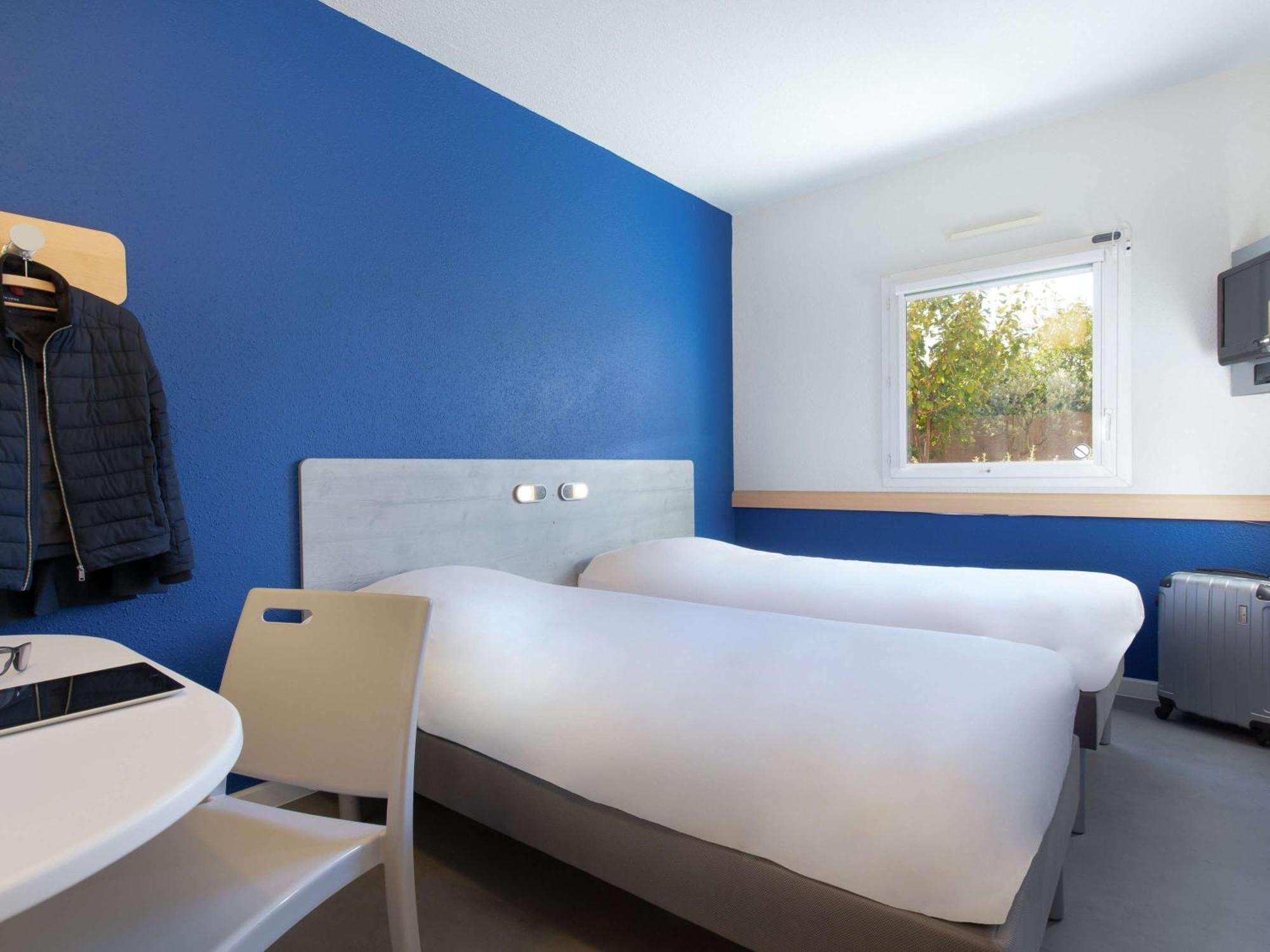 Ibis Budget Saint-Maximin Экстерьер фото