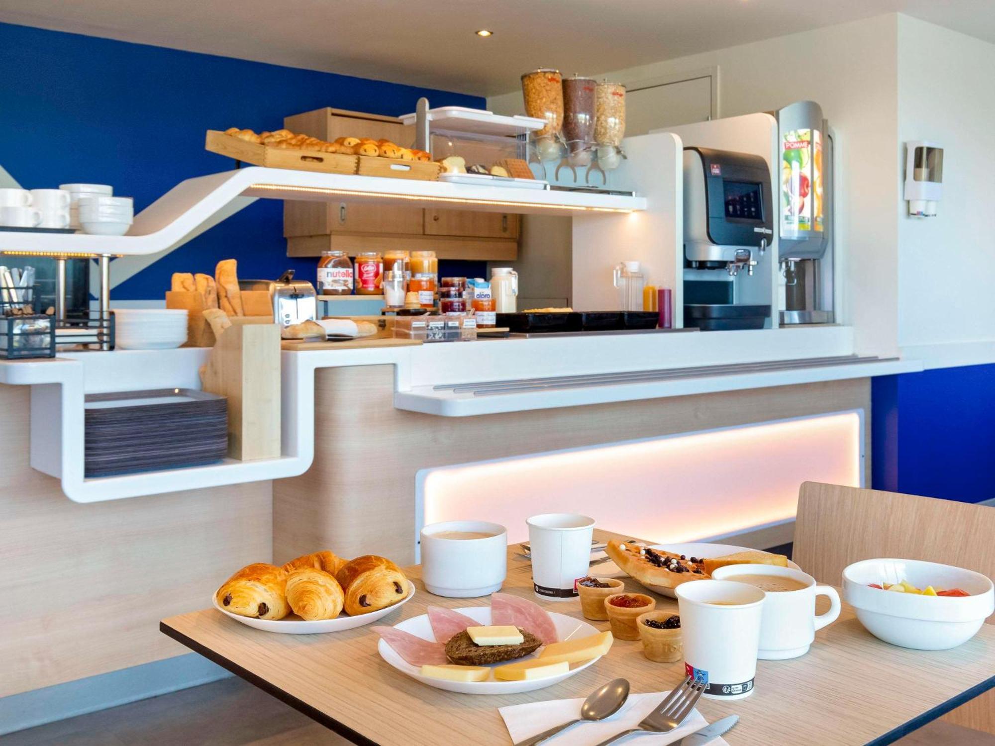 Ibis Budget Saint-Maximin Экстерьер фото